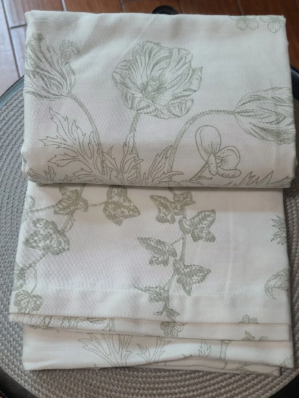 Beau Monde Floral Vine Shower Curtain